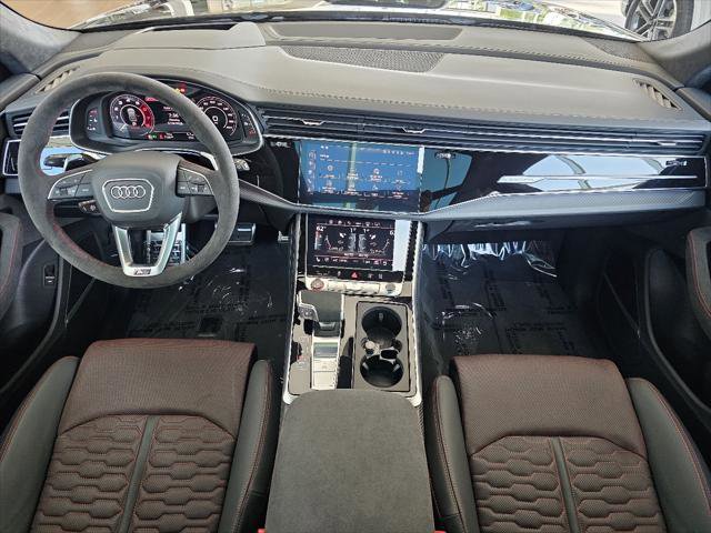 New 2025 Audi RS Q8 performance image 4