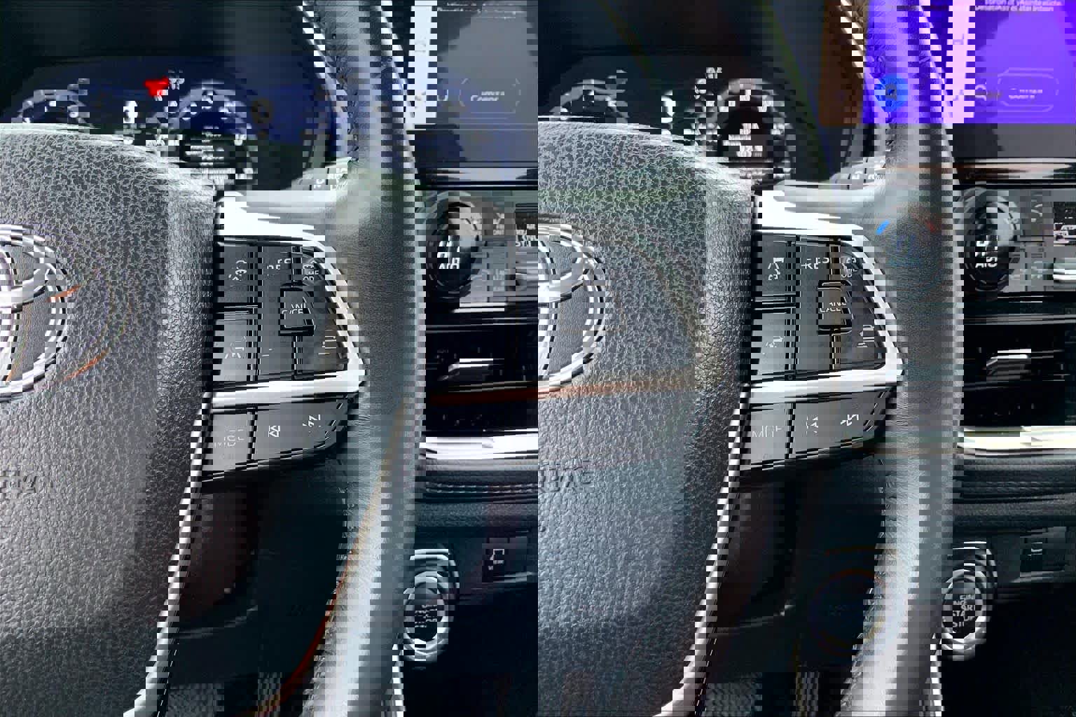 Used 2024 Toyota Grand Highlander Limited image 23