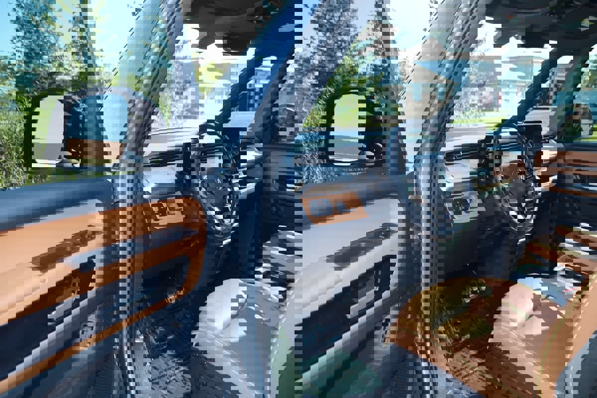 Used 2025 Volkswagen ID. Buzz Pro S image 79