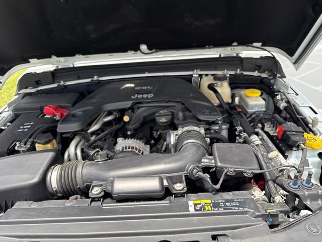 Used 2018 Jeep Wrangler Unlimited Sport AWD/4WD image 28