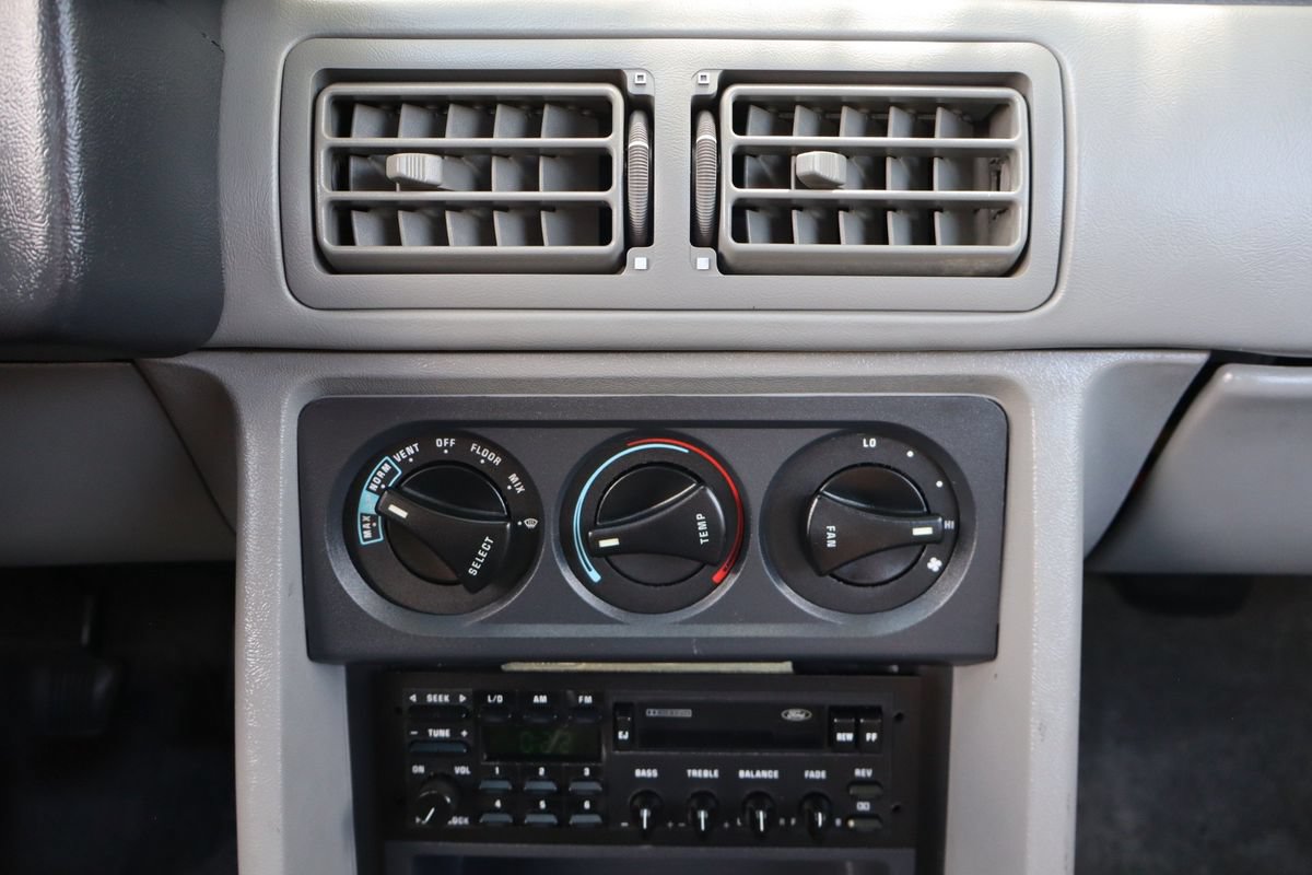 Used 1988 Ford Mustang GT RWD image 31