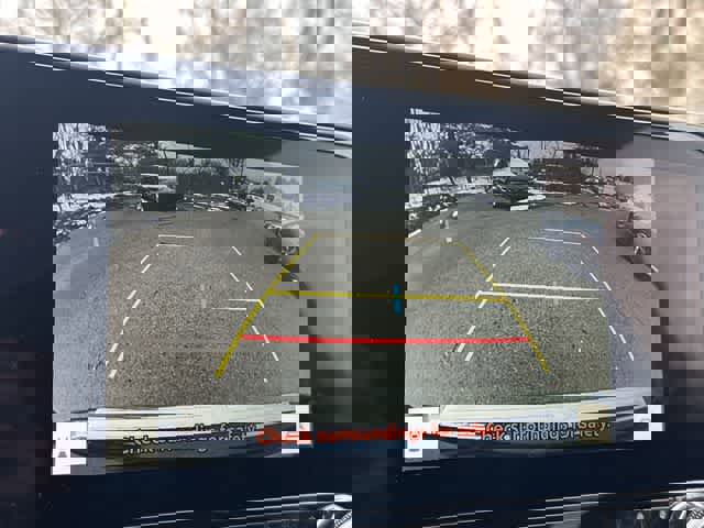 Used 2023 Toyota Highlander Limited image 14