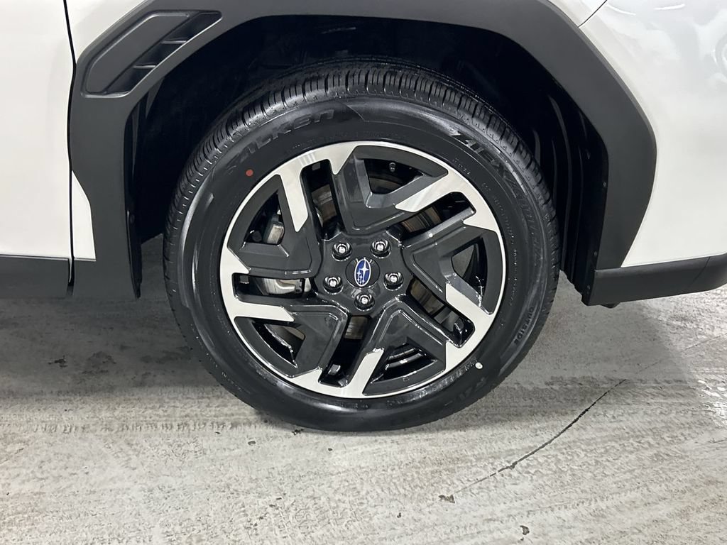 Certified 2025 Subaru Forester Limited AWD/4WD image 13