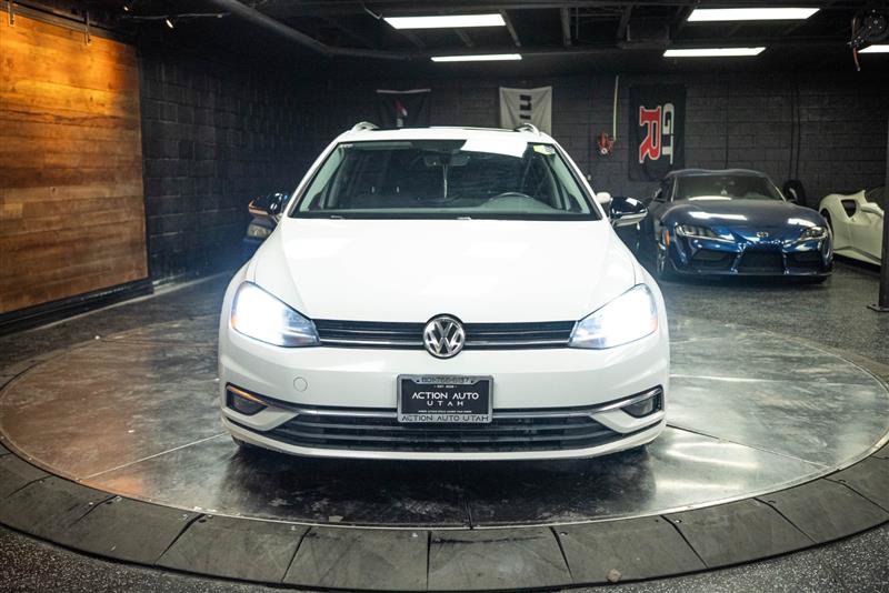 Used 2018 Volkswagen Golf SEL FWD image 4