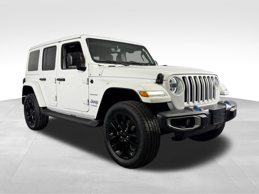 Used 2022 Jeep Wrangler Unlimited Sahara w/ Cold Weather Group AWD/4WD image 9