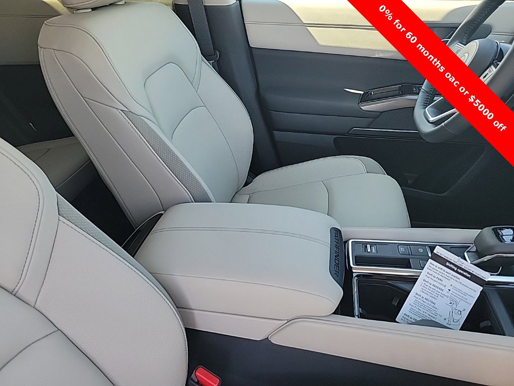 New 2025 Nissan Pathfinder SL w/ SL Premium Package image 53