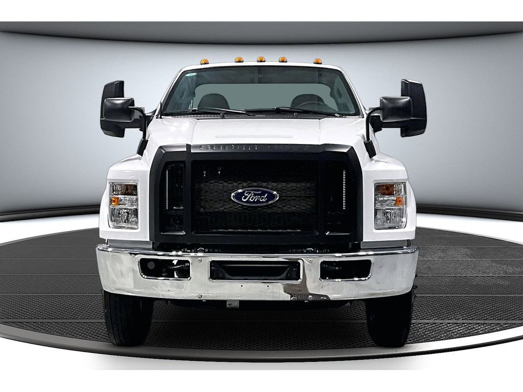 Used 2023 Ford F750 2WD Regular Cab Super Duty image 4