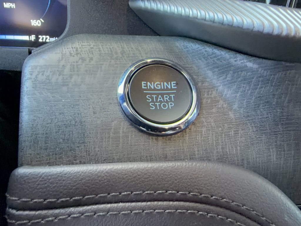 Certified 2025 Ford Explorer Platinum image 25