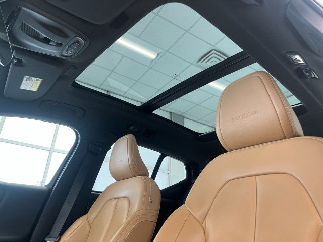 Used 2019 Volvo XC40 T5 Inscription image 31