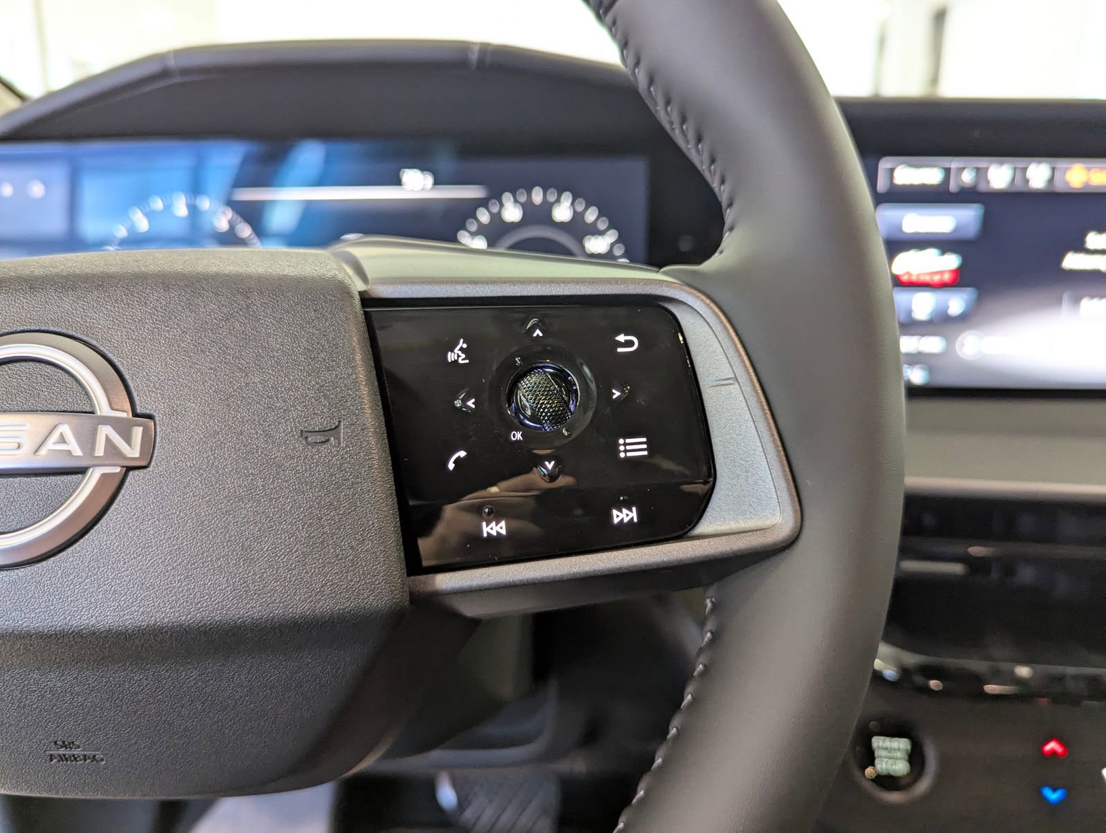 New 2025 Nissan Murano SV AWD/4WD image 20
