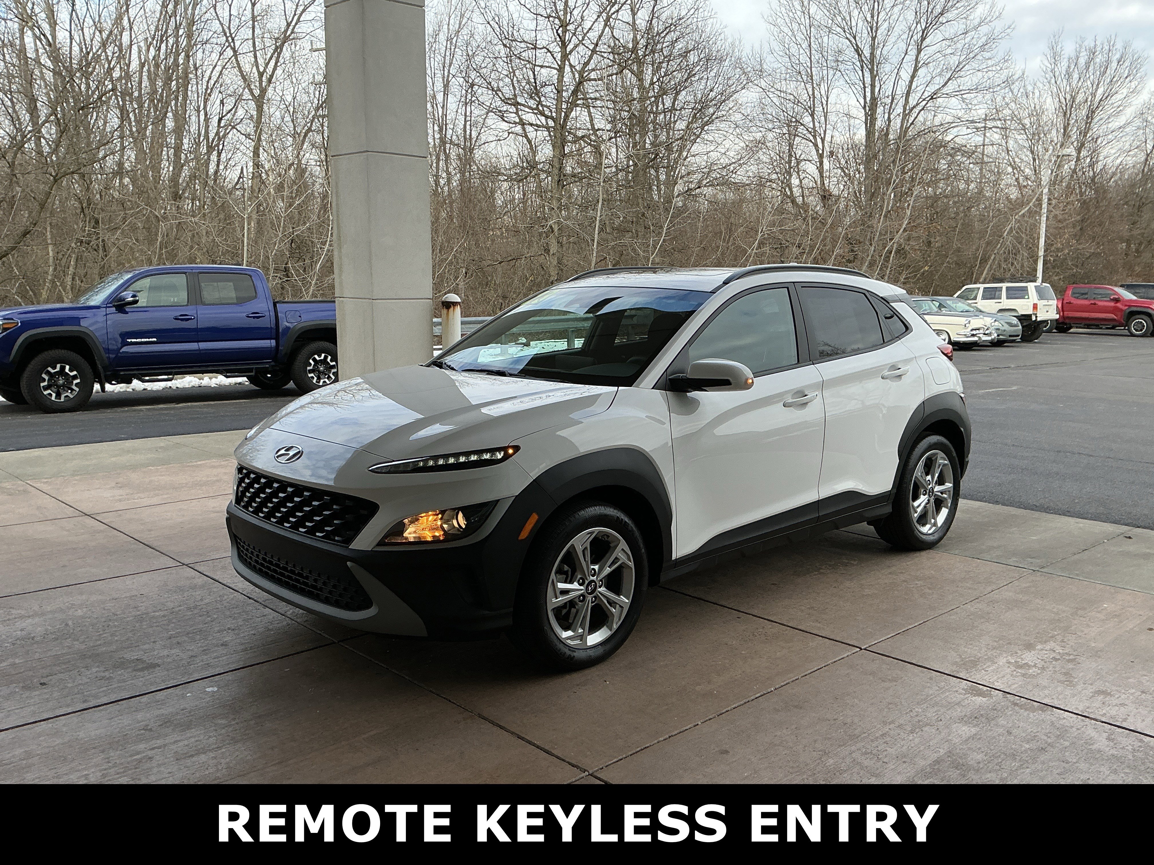 Used 2023 Hyundai Kona SEL w/ Convenience Package image 3