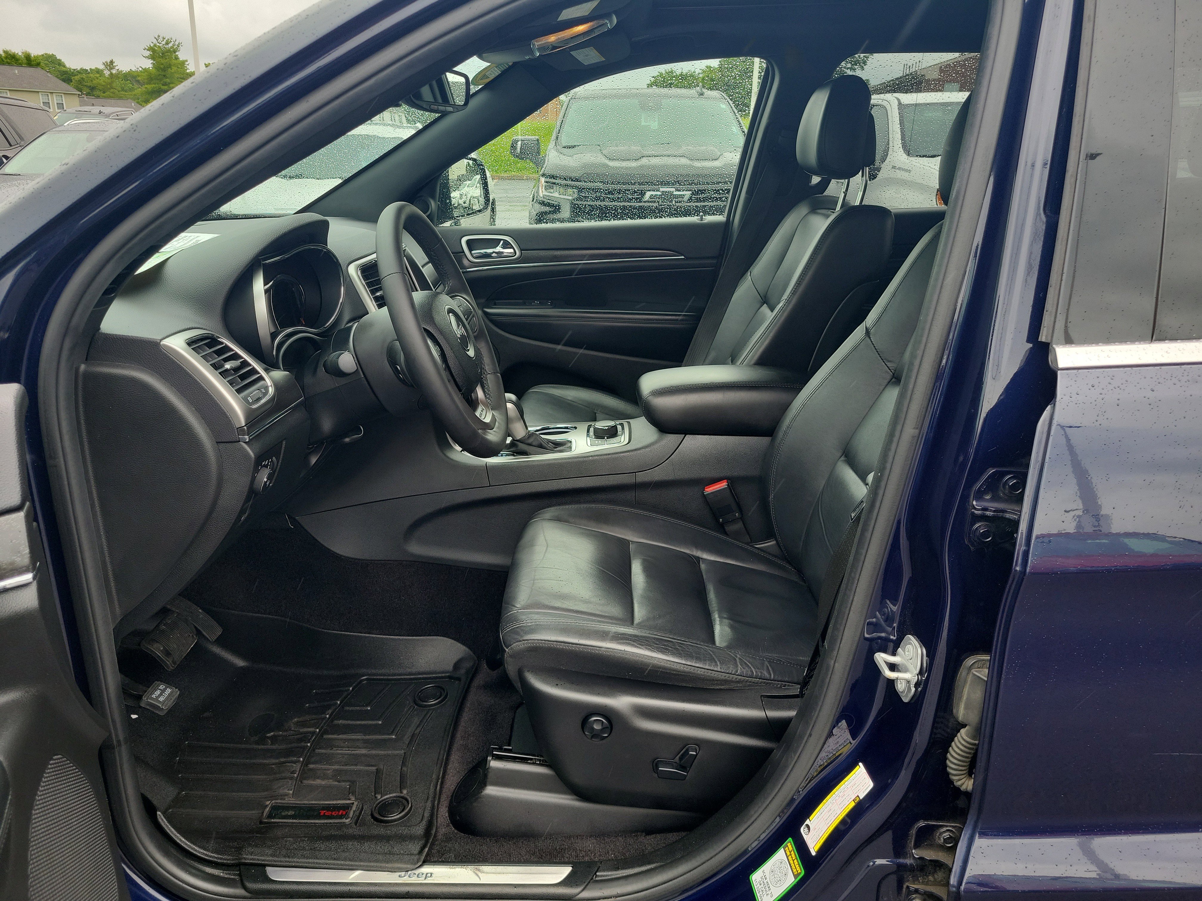 Used 2018 Jeep Grand Cherokee Limited AWD/4WD image 16