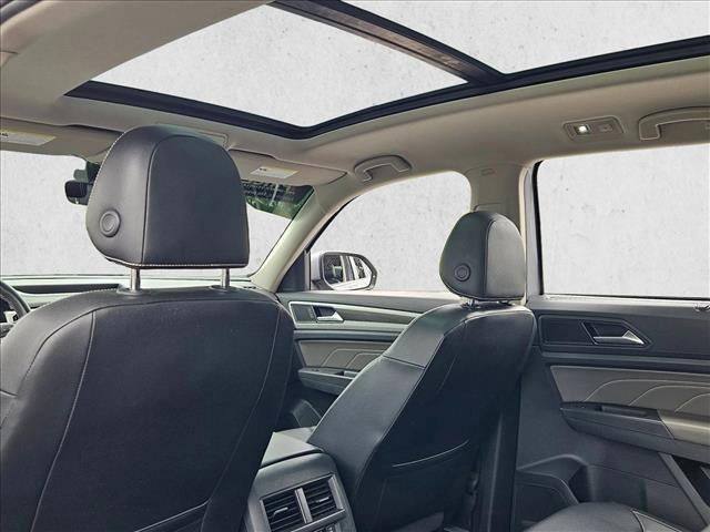 Used 2022 Volkswagen Atlas SE w/ Panoramic Sunroof Package FWD image 19