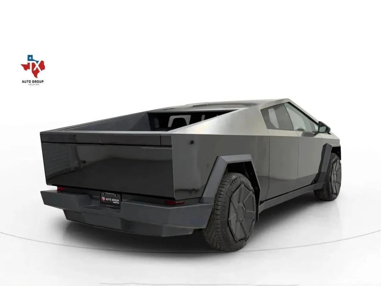 Used 2025 Tesla Cybertruck 2WD Crew Cab image 5