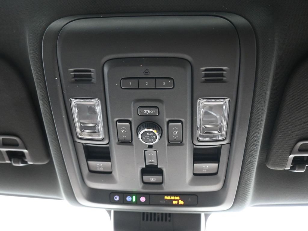 Used 2023 Chevrolet Suburban High Country w/ Premium Package 2 image 32