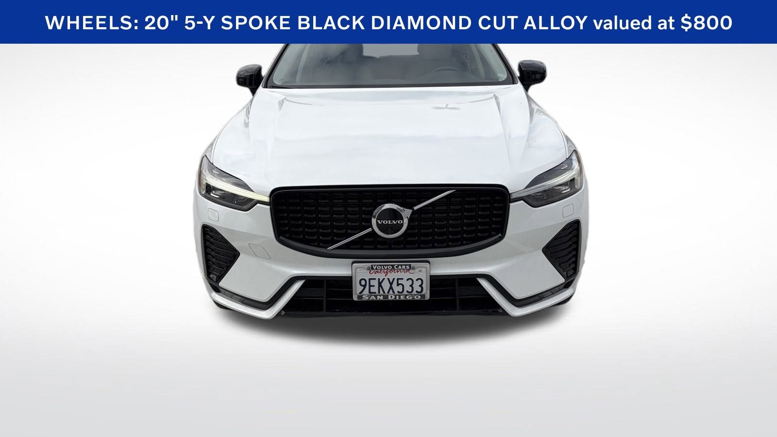 Used 2023 Volvo XC60 B5 Plus image 2