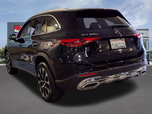Used 2025 Mercedes-Benz GLC 350e 4MATIC image 3