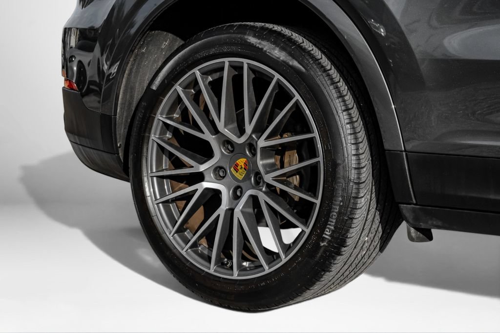 Used 2021 Porsche Cayenne S AWD/4WD image 63