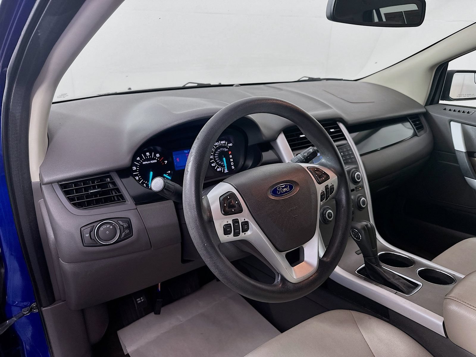 Used 2013 Ford Edge SE FWD image 9