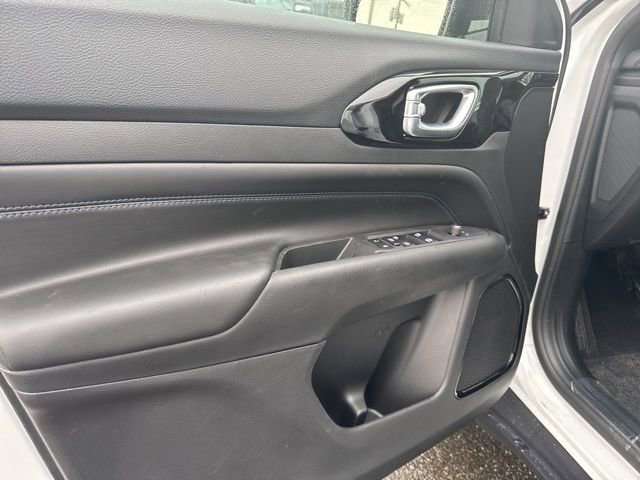 New 2026 Jeep Compass Limited image 18