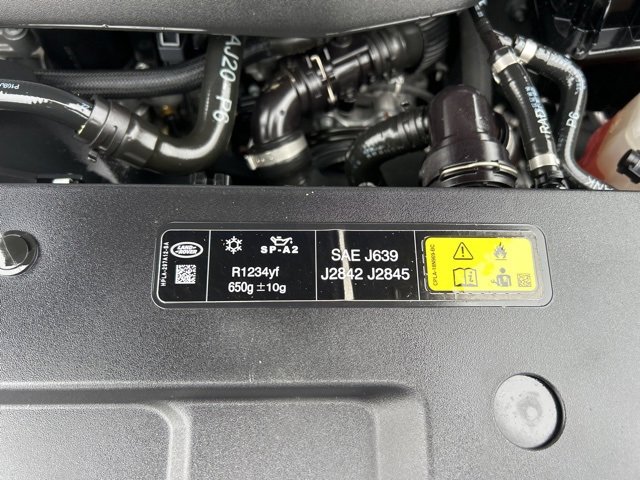 Used 2023 Land Rover Defender 90 X-Dynamic SE image 13