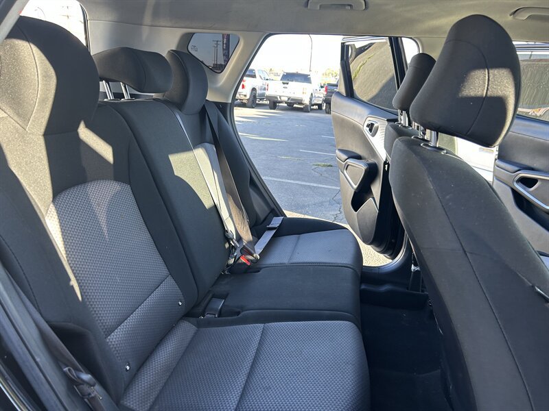 Used 2023 Kia Soul LX FWD image 28
