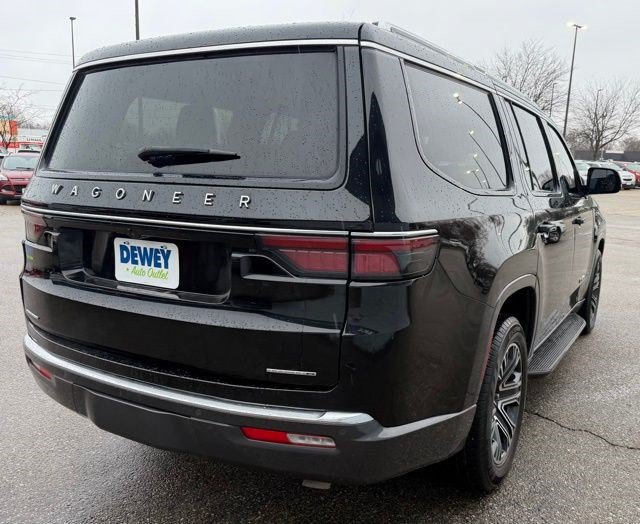 Used 2022 Jeep Wagoneer Series III AWD/4WD image 5