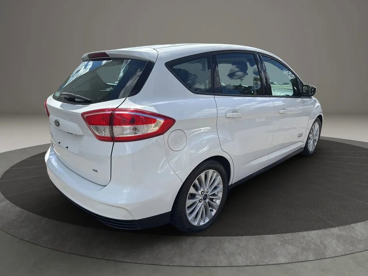 Used 2017 Ford C-MAX Energi SE image 5