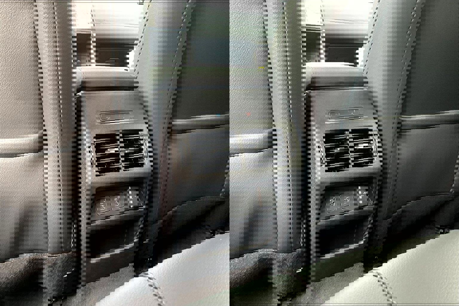 New 2026 Land Rover Discovery Sport Landmark image 21