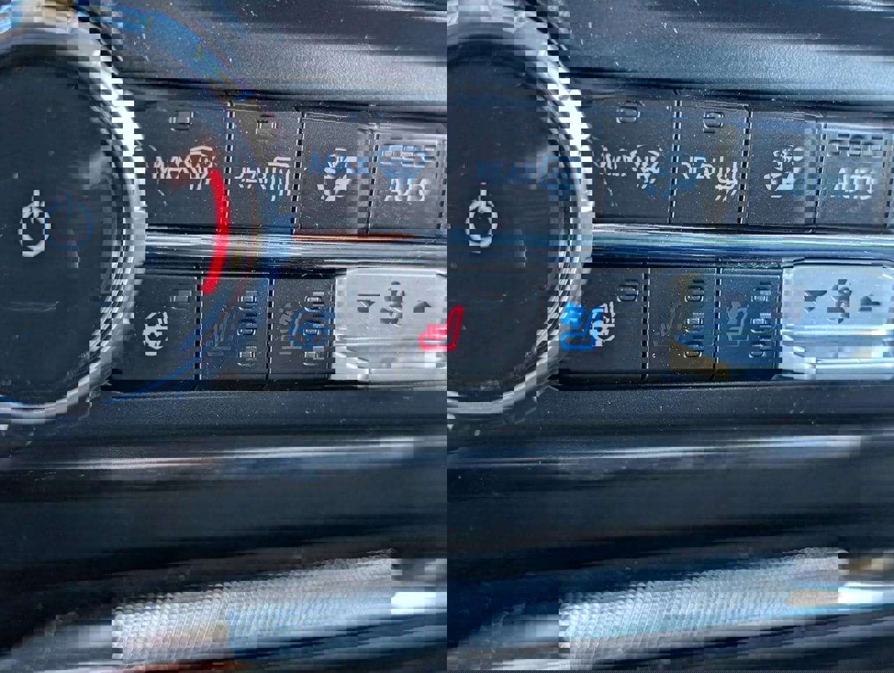 Used 2024 Ford F150 Platinum w/ Equipment Group 702A High image 20