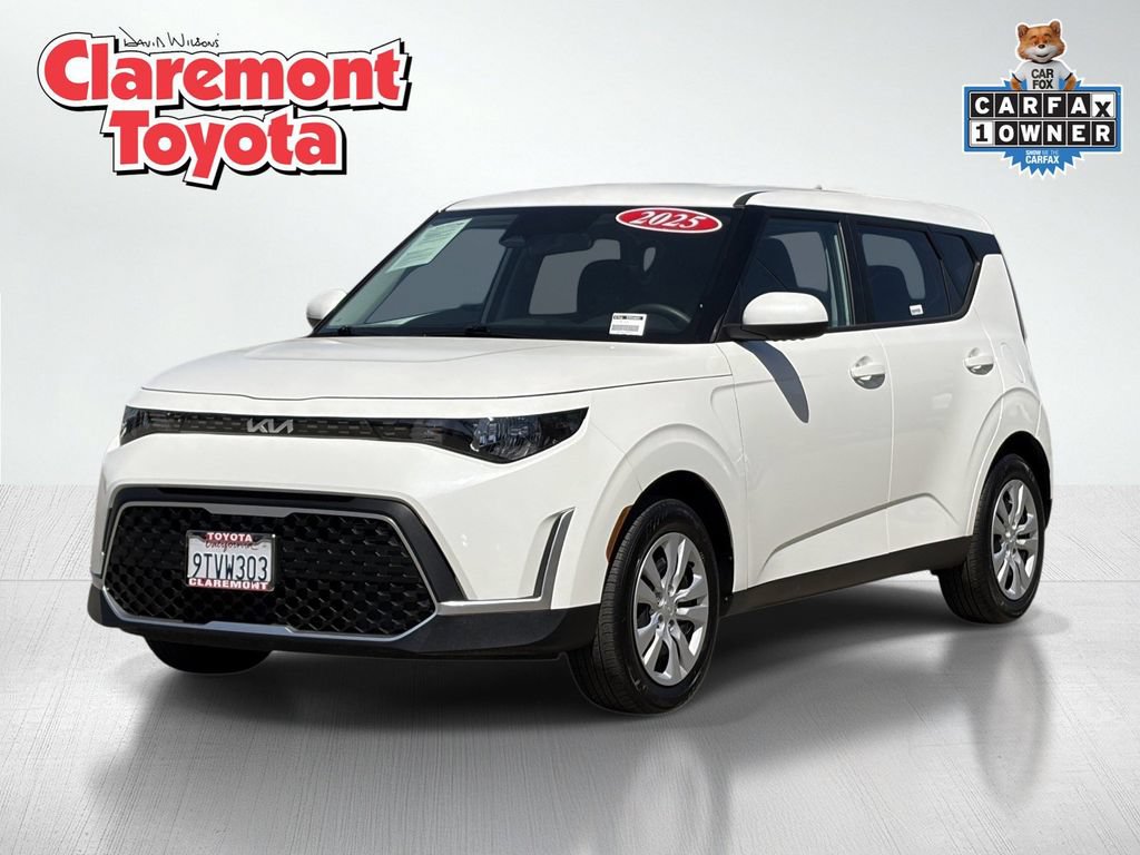 Used 2025 Kia Soul LX FWD image 1