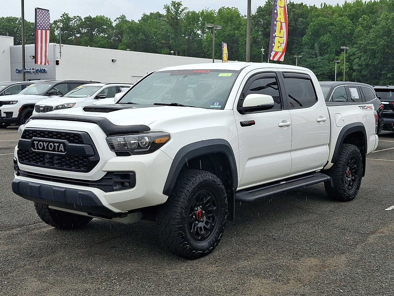 Used 2017 Toyota Tacoma TRD Pro AWD/4WD image 3
