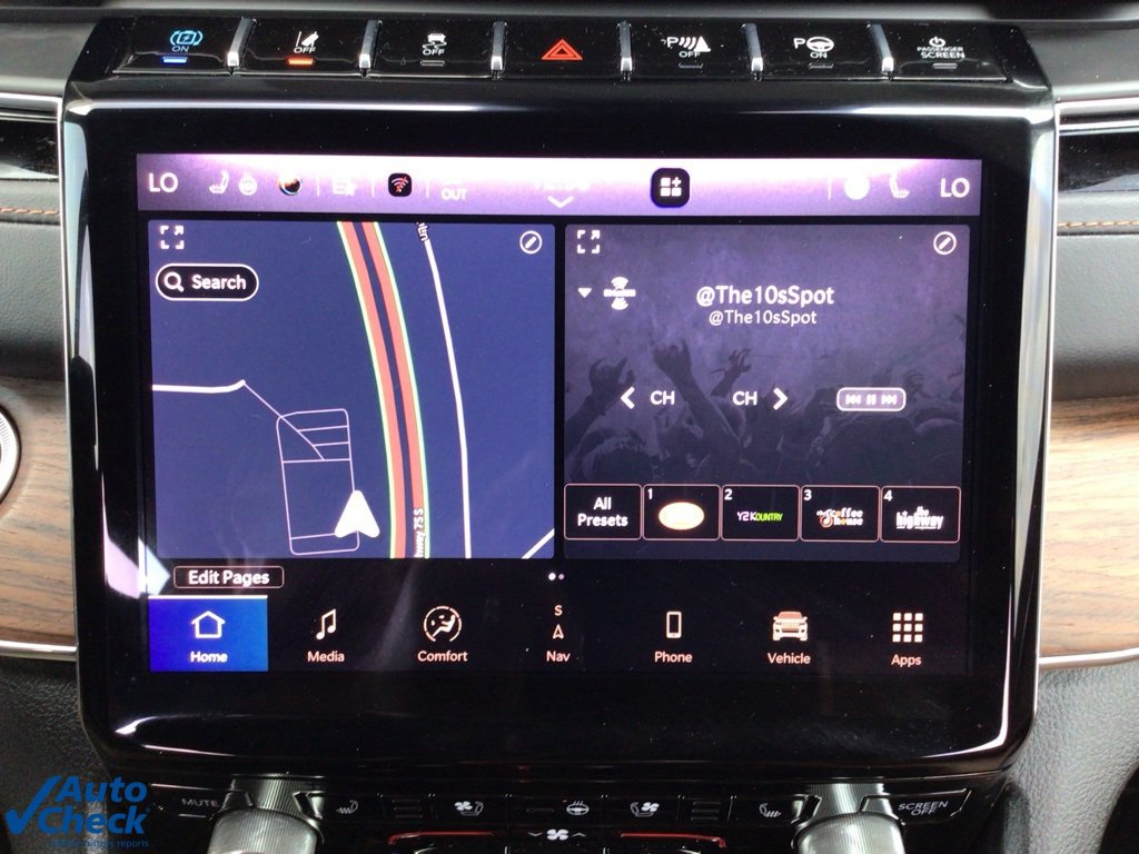 Used 2023 Jeep Grand Cherokee Summit w/ Advanced Protech Group IV image 28