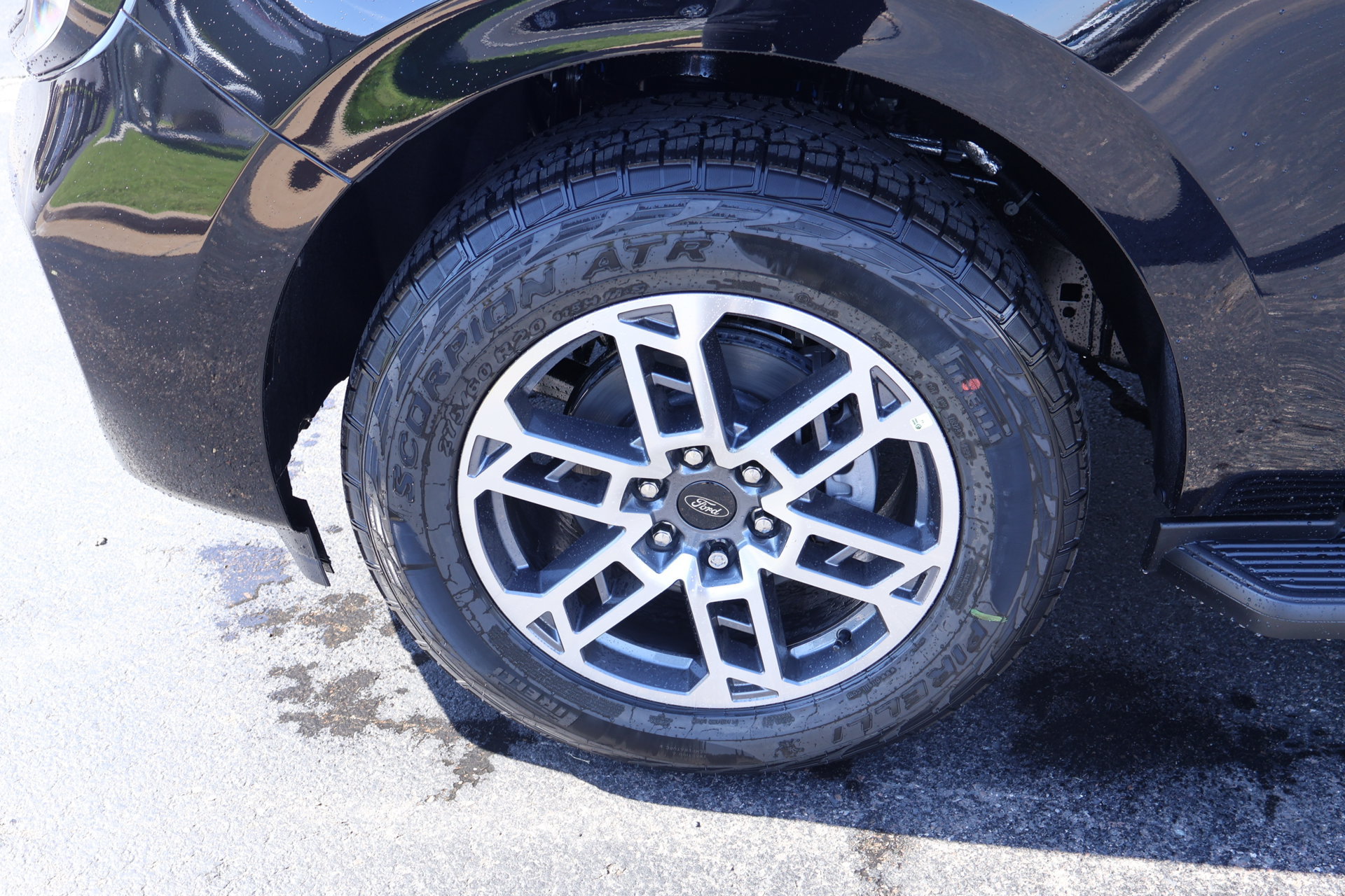 New 2026 Ford Expedition Active AWD/4WD image 19