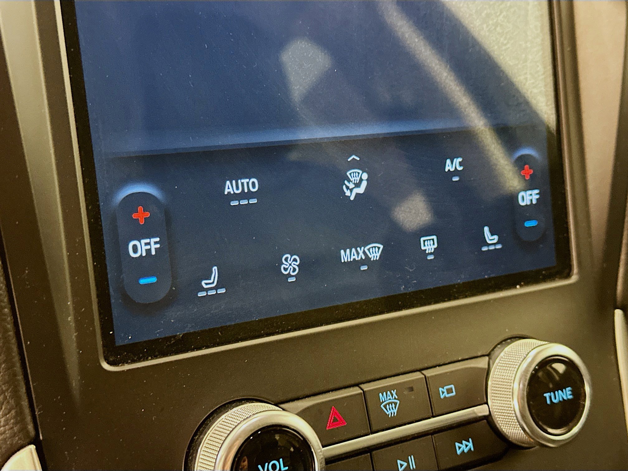 Used 2024 Ford Edge SEL image 23