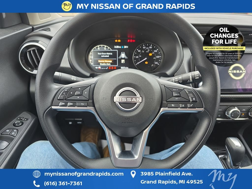 Used 2024 Nissan Kicks SV image 15