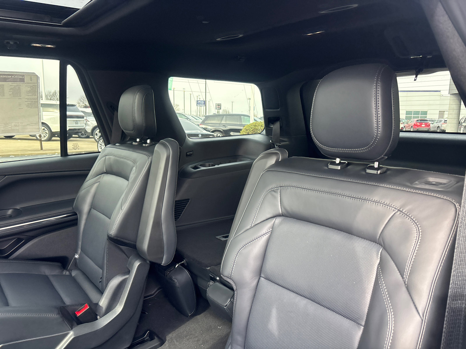 New 2026 Lincoln Navigator Reserve w/ Jet Appearance Package image 26