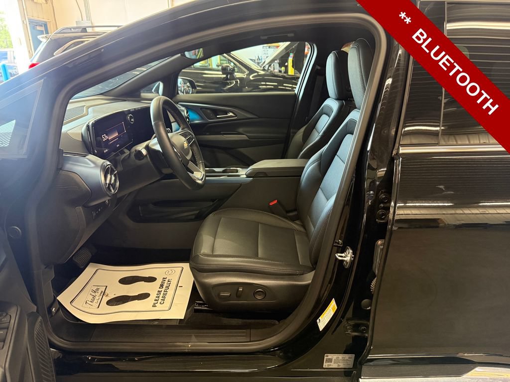 Used 2024 Chevrolet Equinox EV LT FWD image 12