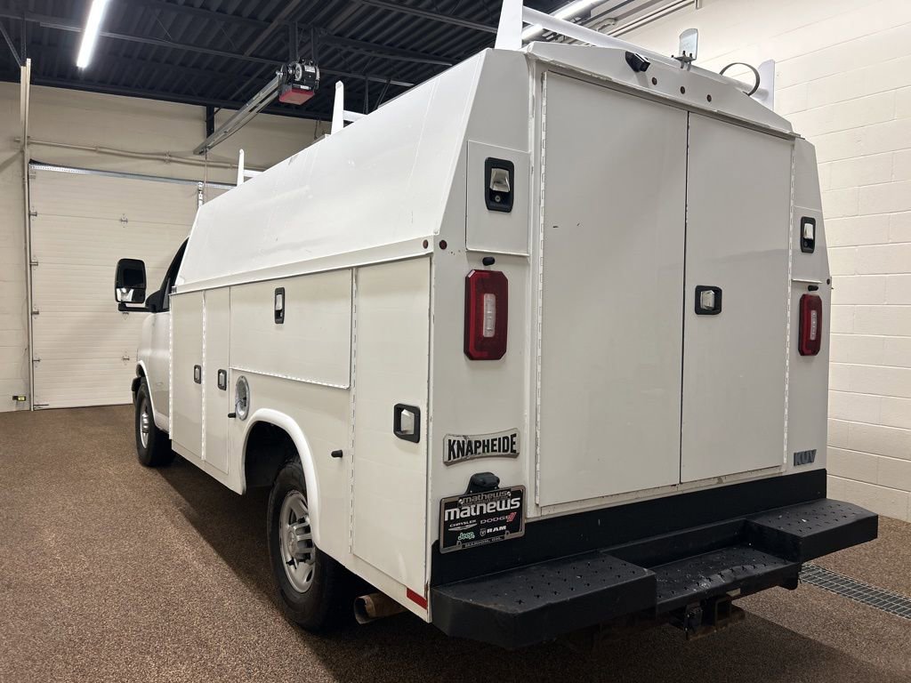 Used 2019 Chevrolet Express 3500 w/ Power Convenience Package image 4