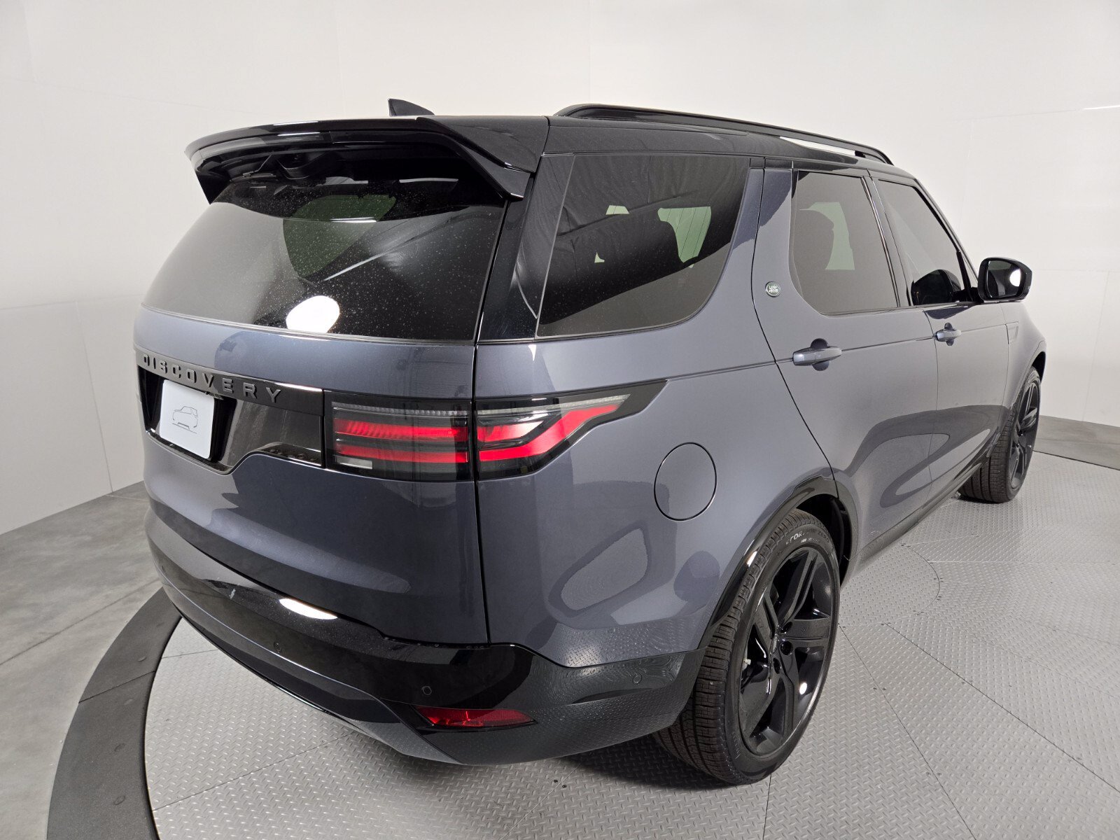 New 2026 Land Rover Discovery Dynamic SE AWD/4WD image 2