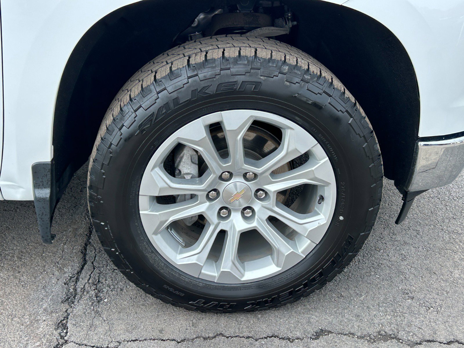 Used 2023 Chevrolet Silverado 1500 LTZ image 12