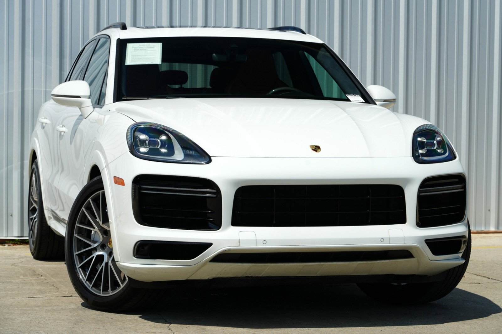 Used 2020 Porsche Cayenne Turbo image 4