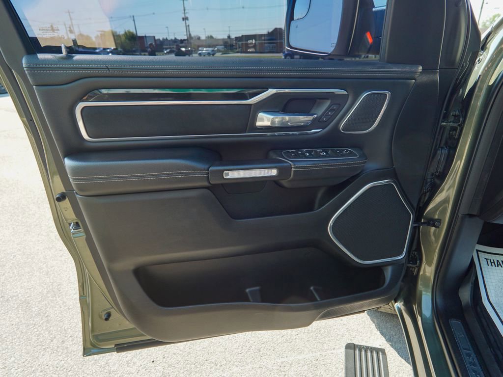 Used 2021 RAM 1500 Laramie w/ Sport Appearance Package image 18