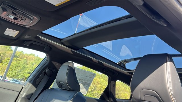 New 2025 Toyota Crown Signia image 20