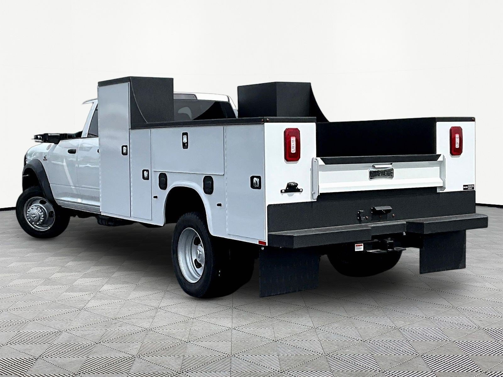 New 2026 RAM 5500 Tradesman w/ Chrome Appearance Group AWD/4WD image 4