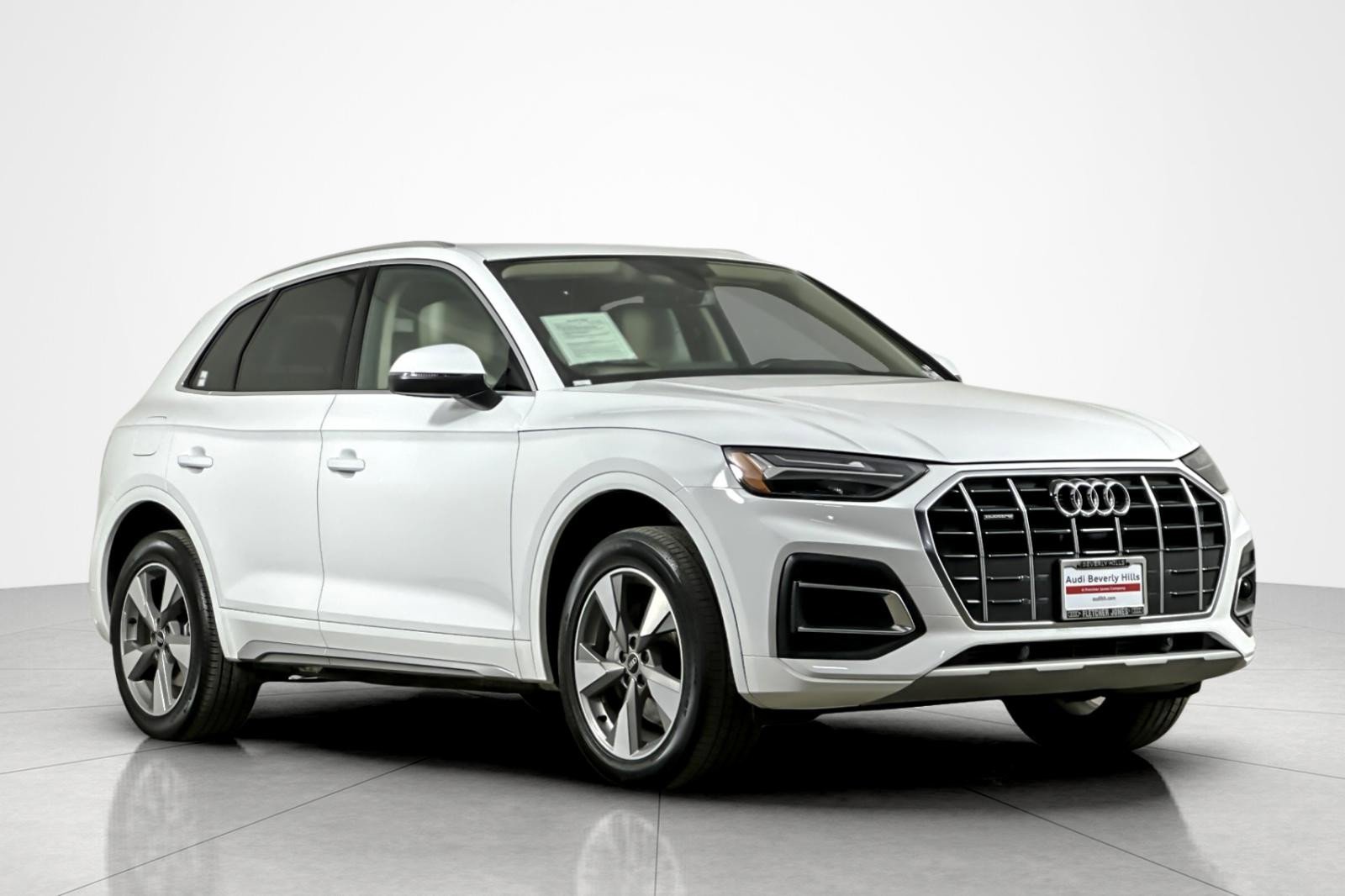 Used 2023 Audi Q5 2.0T Premium w/ Convenience Package image 7