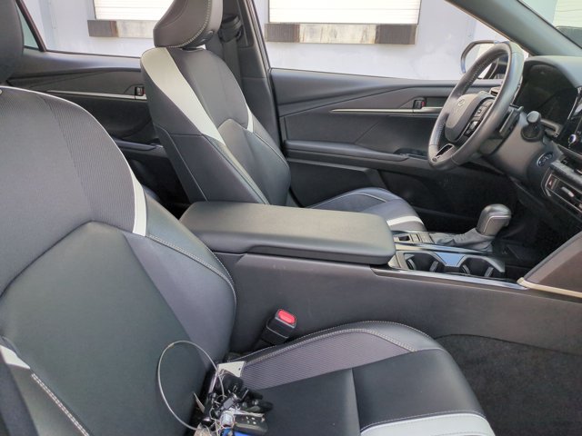 Used 2025 Toyota Camry SE FWD image 21