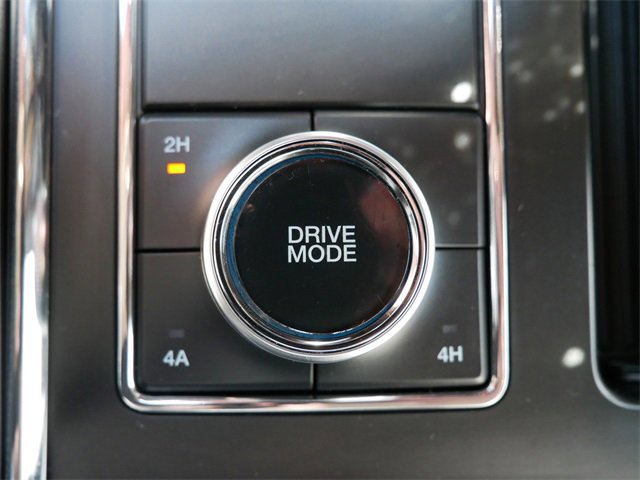 Used 2024 Ford Expedition XLT image 26