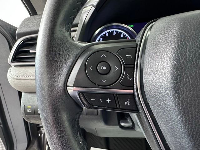 Used 2020 Toyota Camry XLE image 21
