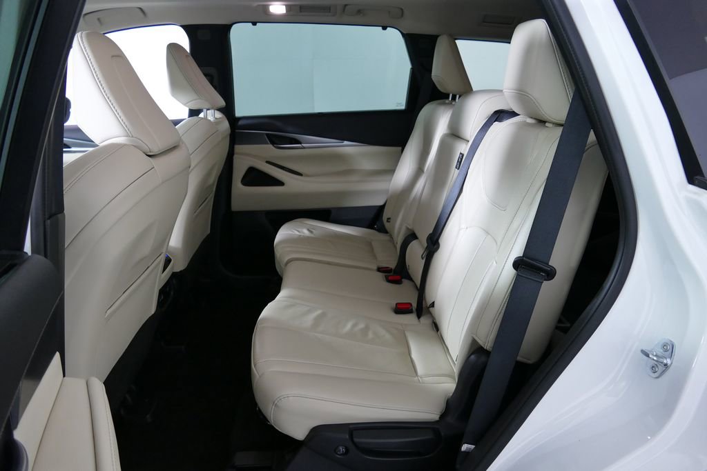 Used 2024 INFINITI QX60 Luxe AWD/4WD image 4